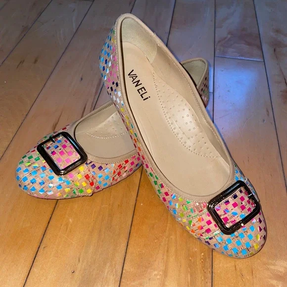 💜💙VANELI FLATS ❤️🧡 - Picture 1 of 3